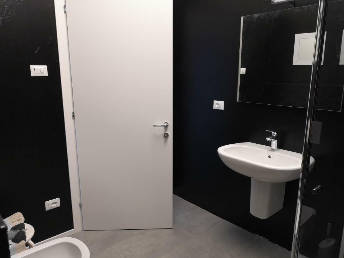 דירות ברנצונה סול גארדה Casa Consolati מראה חיצוני תמונה