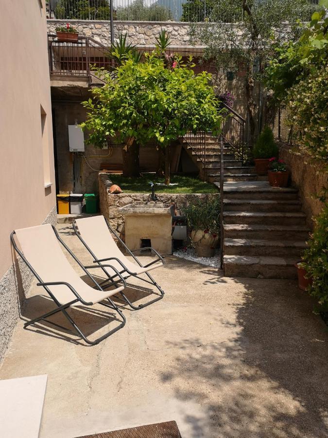 דירות ברנצונה סול גארדה Casa Consolati מראה חיצוני תמונה